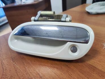 Передняя левая дверная ручка Дверная ручка Honda Б/у, Оригинал at lalafo.kg Передняя левая дверная ручка Дверная ручка Honda Б/у, Оригинал