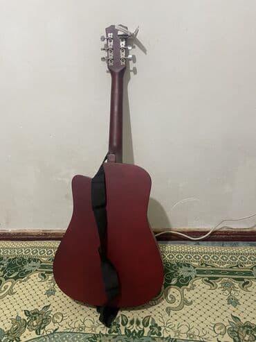 Акустическая гитара формата дредноут. - Корпус: классическая форма at lalafo.kg Акустическая гитара формата дредноут. - Корпус: классическая форма