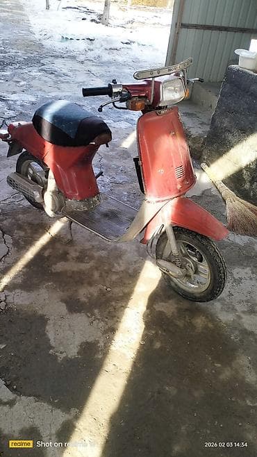 Скутер Honda (ретро-модель) Описание: - Компактный городской скутер с at lalafo.kg Скутер Honda (ретро-модель) Описание: - Компактный городской скутер с