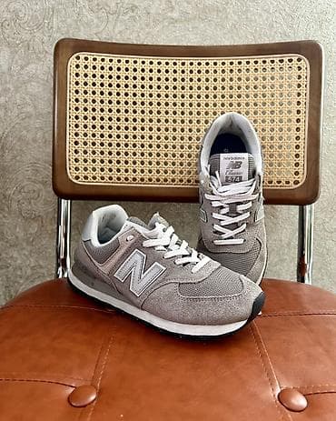 Мужские кроссовки, 40, New Balance, Б/у, цвет - Серый, Самовывоз at lalafo.kg Мужские кроссовки, 40, New Balance, Б/у, цвет - Серый, Самовывоз