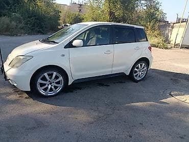 Scion: Toyota Ist: 2004 г., 1.3 л, Автомат, Бензин, Хэтчбэк at lalafo.kg — 3 Scion: Toyota Ist: 2004 г., 1.3 л, Автомат, Бензин, Хэтчбэк — 3