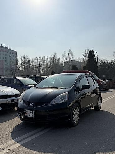 Honda Fit: 2010 г., Бензин, Хэтчбэк at lalafo.kg Honda Fit: 2010 г., Бензин, Хэтчбэк