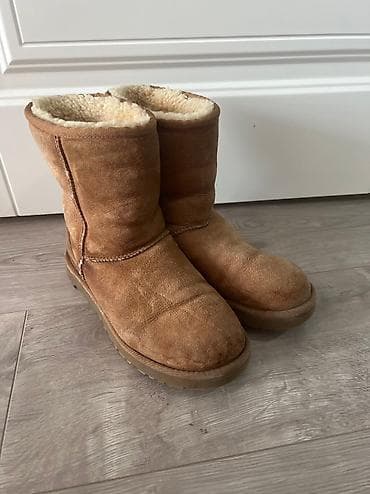 Уггилер, 37.5, UGG, Колдонулган, түсү - Сары, Өзү алып кетүү lalafo.kg да — 1 Уггилер, 37.5, UGG, Колдонулган, түсү - Сары, Өзү алып кетүү — 1