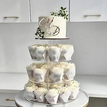 Свадебные и праздничные торты на заказ - Индивидуальный дизайн at lalafo.kg Свадебные и праздничные торты на заказ - Индивидуальный дизайн