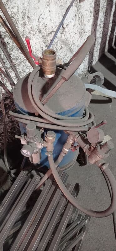 Продаю пескоструй готов к работе с влаго удалителем цена договорная at lalafo.kg Продаю пескоструй готов к работе с влаго удалителем цена договорная