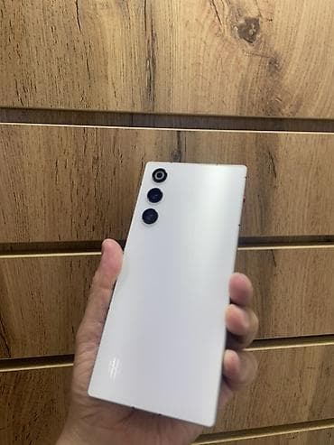 ZTE Nubia Red Magic Pro, Колдонулган, 512 ГБ, түсү - Ак lalafo.kg да ZTE Nubia Red Magic Pro, Колдонулган, 512 ГБ, түсү - Ак
