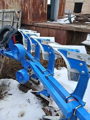 Навозоразбрасыватели: Навесной оборотный плуг для трактора - Количество корпусов: 4 - Тип at lalafo.kg — 2 Навозоразбрасыватели: Навесной оборотный плуг для трактора - Количество корпусов: 4 - Тип — 2