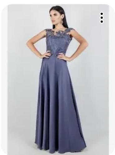 Вечернее платье, А-силуэт, Длинная модель, Атлас, Без рукавов, S at lalafo.kg Вечернее платье, А-силуэт, Длинная модель, Атлас, Без рукавов, S