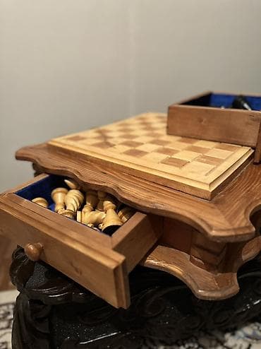 Подарочный Шахматный набор ручной работы с деревянным кейсом-комодом at lalafo.kg Подарочный Шахматный набор ручной работы с деревянным кейсом-комодом