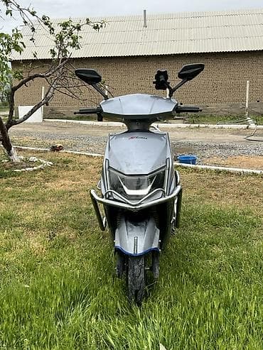 Скутер Skymarx 11, серый цвет. Особенности и оснащение: - Двигатель at lalafo.kg Скутер Skymarx 11, серый цвет. Особенности и оснащение: - Двигатель