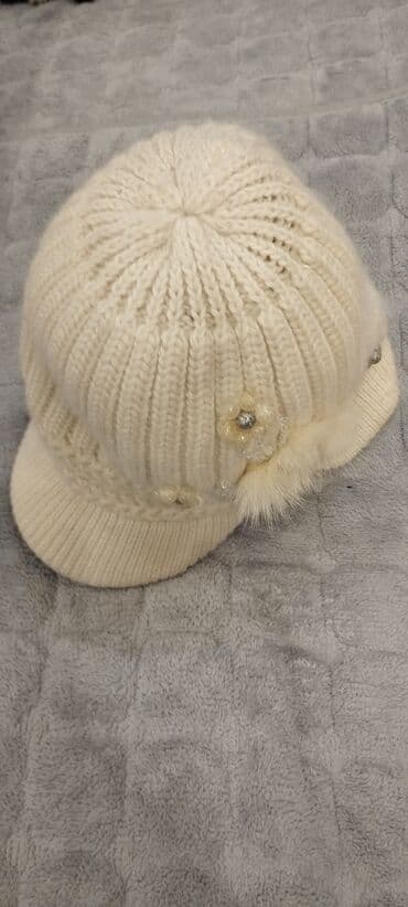 Шапка, С козырьком at lalafo.kg Шапка, С козырьком