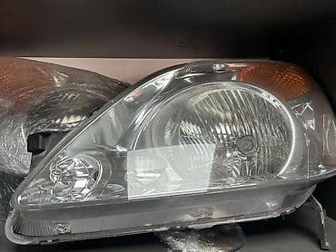Передняя левая фара Toyota at lalafo.kg Передняя левая фара Toyota