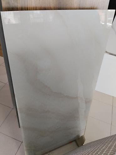Керамогранит полированный, крупноформатный. - Формат: примерно 60×120 at lalafo.kg Керамогранит полированный, крупноформатный. - Формат: примерно 60×120