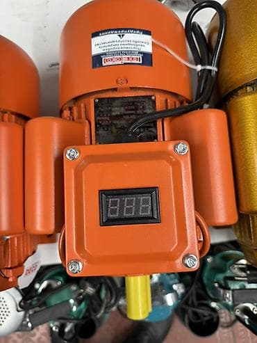 Электродвигатель DECO DYL50 с электронным блоком индикации Двигатель at lalafo.kg Электродвигатель DECO DYL50 с электронным блоком индикации Двигатель