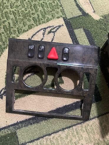 Центральная консоль Mercedes-Benz Б/у, Оригинал, Германия at lalafo.kg Центральная консоль Mercedes-Benz Б/у, Оригинал, Германия