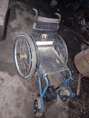 Инвалидная коляска с ручным приводом - Тип: механическая at lalafo.kg Инвалидная коляска с ручным приводом - Тип: механическая