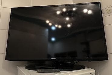Телевизор Samsung с плоским экраном, диагональ примерно 32–37 дюймов at lalafo.kg Телевизор Samsung с плоским экраном, диагональ примерно 32–37 дюймов