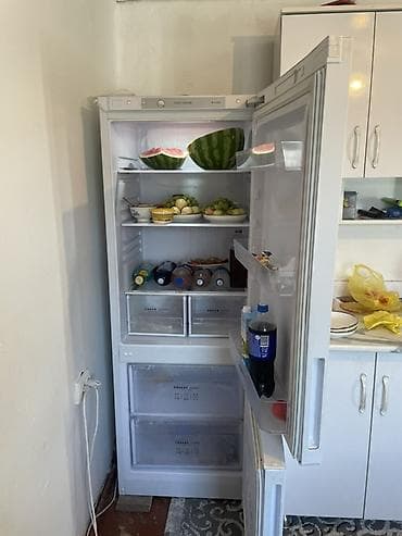 Продается Холодильник двухкамерный, белый, с нижней морозильной at lalafo.kg Продается Холодильник двухкамерный, белый, с нижней морозильной