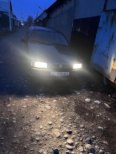 Volkswagen Passat Variant: 1989 г., 1.8 л, Механика, Бензин, Универсал at lalafo.kg Volkswagen Passat Variant: 1989 г., 1.8 л, Механика, Бензин, Универсал