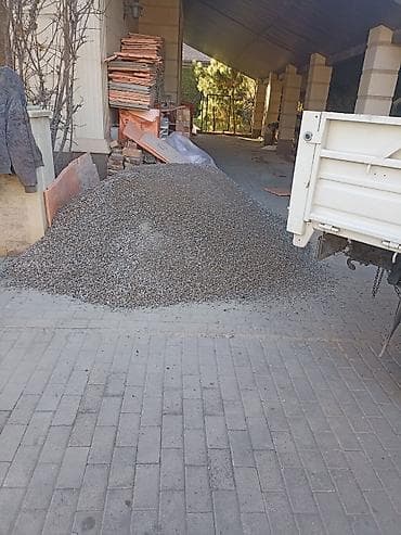 Щебень (фракция мелкая/средняя), навалом - Материал: природный at lalafo.kg Щебень (фракция мелкая/средняя), навалом - Материал: природный