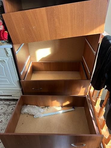 Комод для одежды, Без зеркала, ЛДСП, цвет - Коричневый at lalafo.kg Комод для одежды, Без зеркала, ЛДСП, цвет - Коричневый