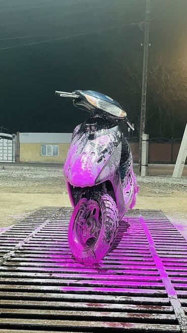 Тип скутера Honda, 70 куб. см, Бензин, Б/у at lalafo.kg Тип скутера Honda, 70 куб. см, Бензин, Б/у