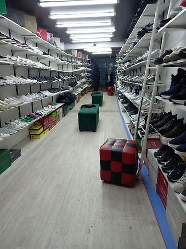 Магазин обуви: широкий выбор кроссовок и кед для повседневной носки и at lalafo.kg Магазин обуви: широкий выбор кроссовок и кед для повседневной носки и