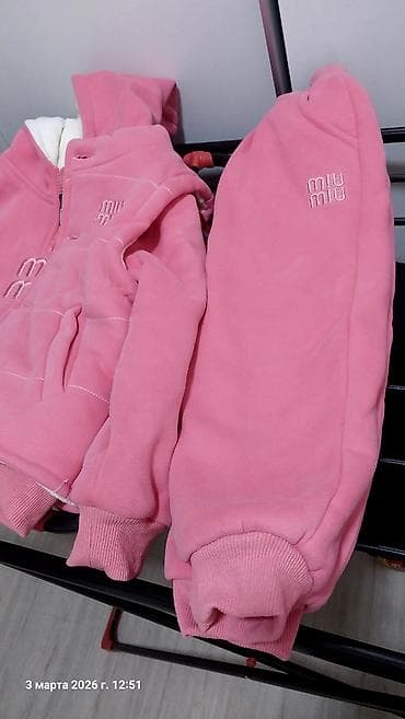 Продаю новые очень тёплые детские тройки, подойдёт на 4 годика, цена at lalafo.kg Продаю новые очень тёплые детские тройки, подойдёт на 4 годика, цена