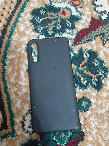 Матовый чёрный чехол для смартфона - Форм‑фактор: накладка - at lalafo.kg Матовый чёрный чехол для смартфона - Форм‑фактор: накладка -