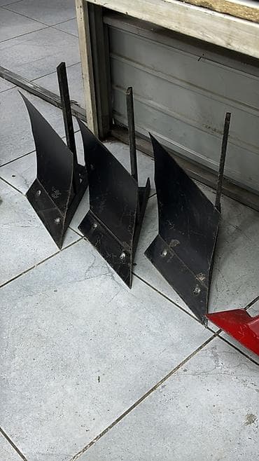 Окучники и рыхлители для мотоблока/культиватора - Комплект навесных at lalafo.kg Окучники и рыхлители для мотоблока/культиватора - Комплект навесных