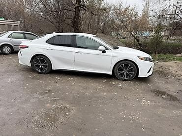Toyota Camry: 2018 г., Автомат, Бензин, Седан at lalafo.kg Toyota Camry: 2018 г., Автомат, Бензин, Седан