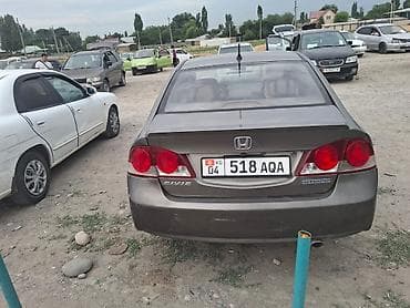 Honda Civic: 2007 г., 1.3 л, Автомат, Гибрид, Седан at lalafo.kg Honda Civic: 2007 г., 1.3 л, Автомат, Гибрид, Седан