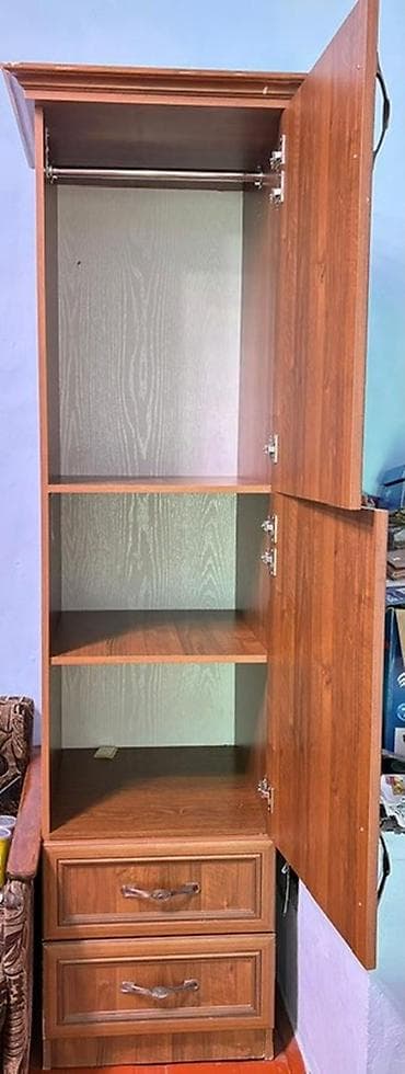 Шифоньер, шкаф для одежды, Б/у, Прямой, ЛДСП at lalafo.kg Шифоньер, шкаф для одежды, Б/у, Прямой, ЛДСП