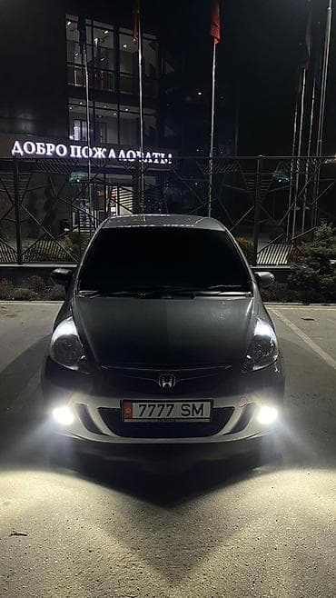 Honda Fit: 2005 г., 1.5 л, Вариатор, Бензин, Хэтчбэк at lalafo.kg — 3 Honda Fit: 2005 г., 1.5 л, Вариатор, Бензин, Хэтчбэк — 3
