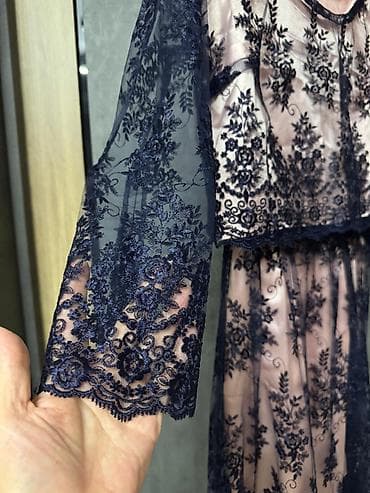 Вечернее платье, Классическое, Длинная модель, 2XL at lalafo.kg Вечернее платье, Классическое, Длинная модель, 2XL