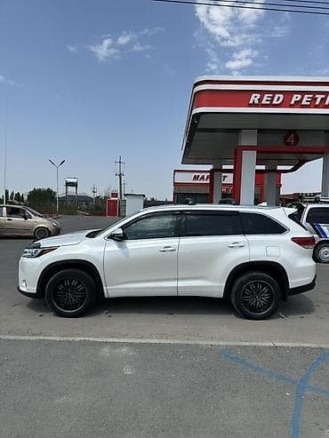 Toyota Highlander: 2017 г., 3.5 л, Автомат, Бензин, Кроссовер at lalafo.kg Toyota Highlander: 2017 г., 3.5 л, Автомат, Бензин, Кроссовер