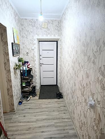 3 комнаты, 65 м², 2 этаж, Косметический ремонт at lalafo.kg — 1 3 комнаты, 65 м², 2 этаж, Косметический ремонт — 1