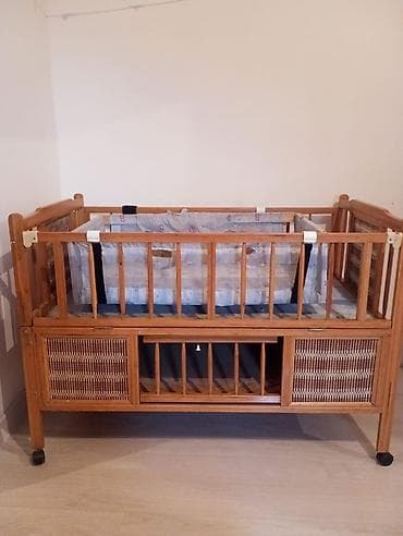 Детская кровать трансформер, Б/у, Другой тип, цвет - Коричневый at lalafo.kg Детская кровать трансформер, Б/у, Другой тип, цвет - Коричневый