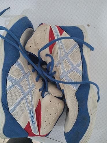 Мужские кроссовки, 40, Asics, Б/у, цвет - Бежевый, Самовывоз at lalafo.kg Мужские кроссовки, 40, Asics, Б/у, цвет - Бежевый, Самовывоз