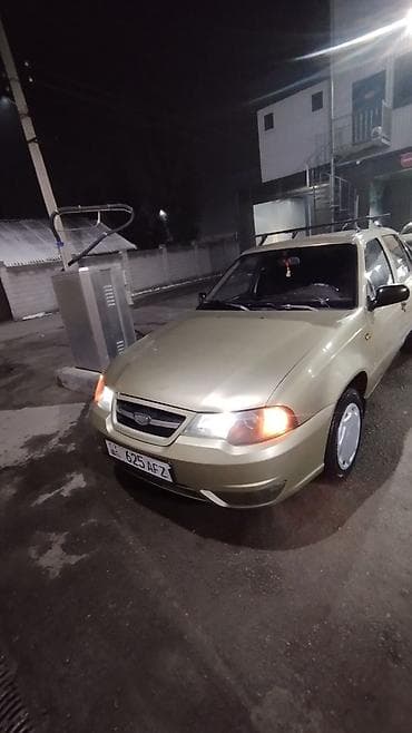 Daewoo Nexia: 2010 г., 1.5 л, Механика, Бензин, Седан at lalafo.kg Daewoo Nexia: 2010 г., 1.5 л, Механика, Бензин, Седан