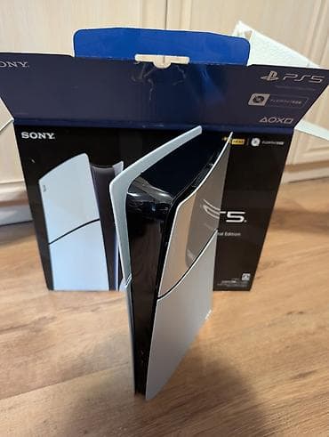 PlayStation 5 Slim Digital Edition 1Tb (CFI-2000 B01) Цифровая версия at lalafo.kg PlayStation 5 Slim Digital Edition 1Tb (CFI-2000 B01) Цифровая версия