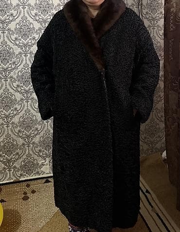 Дублёнка/шуба из каракуля, классического чёрного цвета, удлинённого at lalafo.kg Дублёнка/шуба из каракуля, классического чёрного цвета, удлинённого