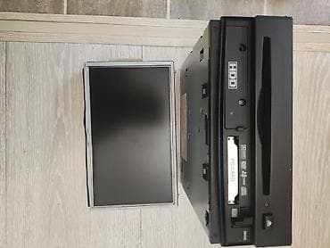 Штатная мультимедийная система Toyota с выносным блоком и экраном at lalafo.kg Штатная мультимедийная система Toyota с выносным блоком и экраном