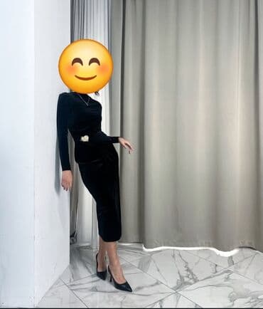 Элегантное чёрное бархатное платье миди - Силуэт: приталенное, с at lalafo.kg Элегантное чёрное бархатное платье миди - Силуэт: приталенное, с