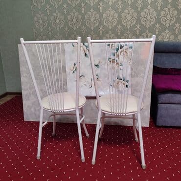 Стул для кухни, Б/у, Другой материал, цвет - Белый at lalafo.kg Стул для кухни, Б/у, Другой материал, цвет - Белый