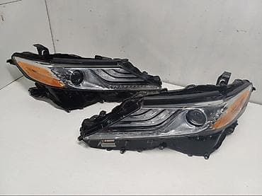 Комплект передних фар Toyota 2020 г., Б/у, Оригинал, Япония at lalafo.kg Комплект передних фар Toyota 2020 г., Б/у, Оригинал, Япония