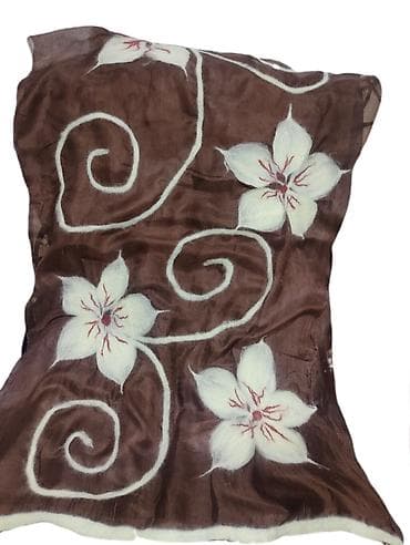 Шарф из шелка и войлока, сделанный вручную. Принимаем заказы оптом и в at lalafo.kg Шарф из шелка и войлока, сделанный вручную. Принимаем заказы оптом и в