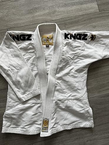 Кимоно для Джиу джитсу Размер А0 Нашивку сзади можно убрать Покупала at lalafo.kg Кимоно для Джиу джитсу Размер А0 Нашивку сзади можно убрать Покупала