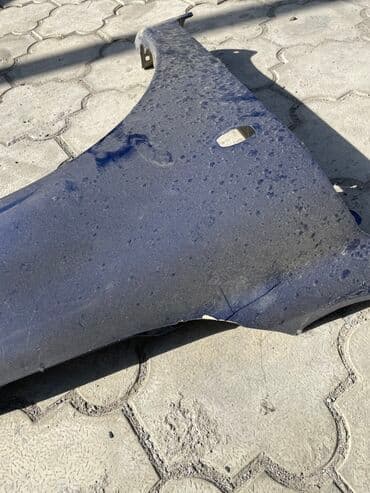 Крыло Переднее правое Mazda, 2004 г., Б/у at lalafo.kg Крыло Переднее правое Mazda, 2004 г., Б/у