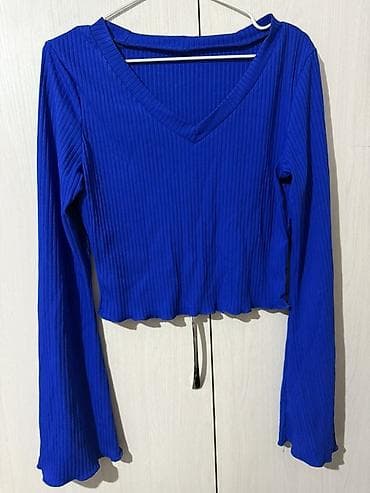 Женские комплекты одежды (2 варианта) Новый размер не подошел, брала at lalafo.kg Женские комплекты одежды (2 варианта) Новый размер не подошел, брала